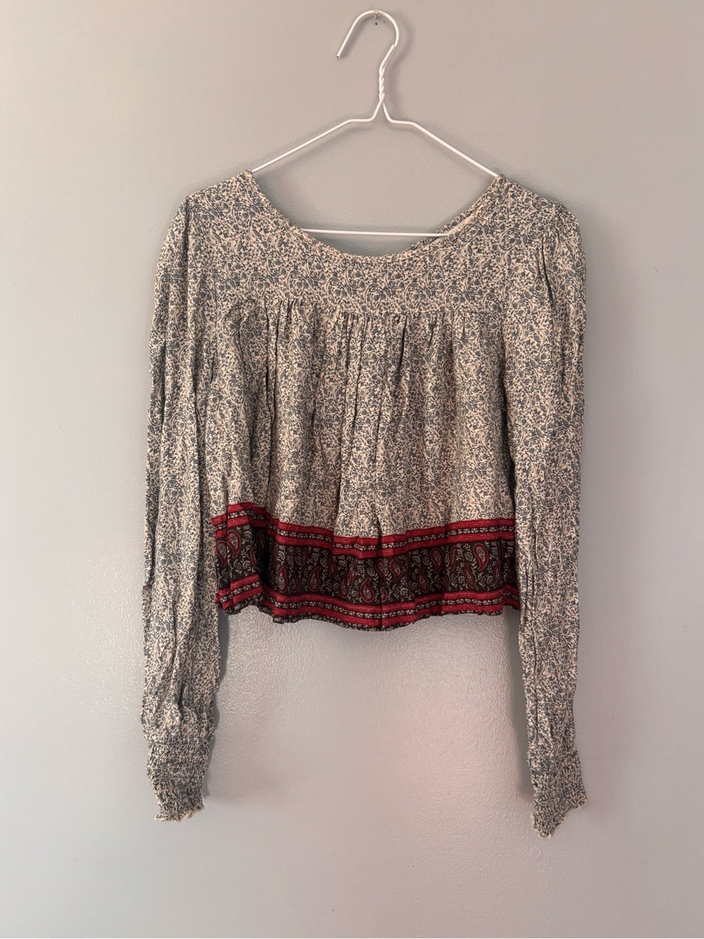 Arizona Jean Company Cream Floral Peasant Top with Red Border